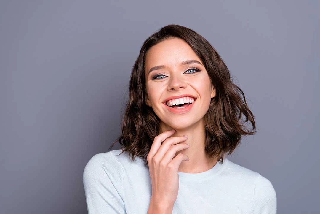 2025 Cosmetic Dentistry Trends: Whitening, Veneers, & Invisalign