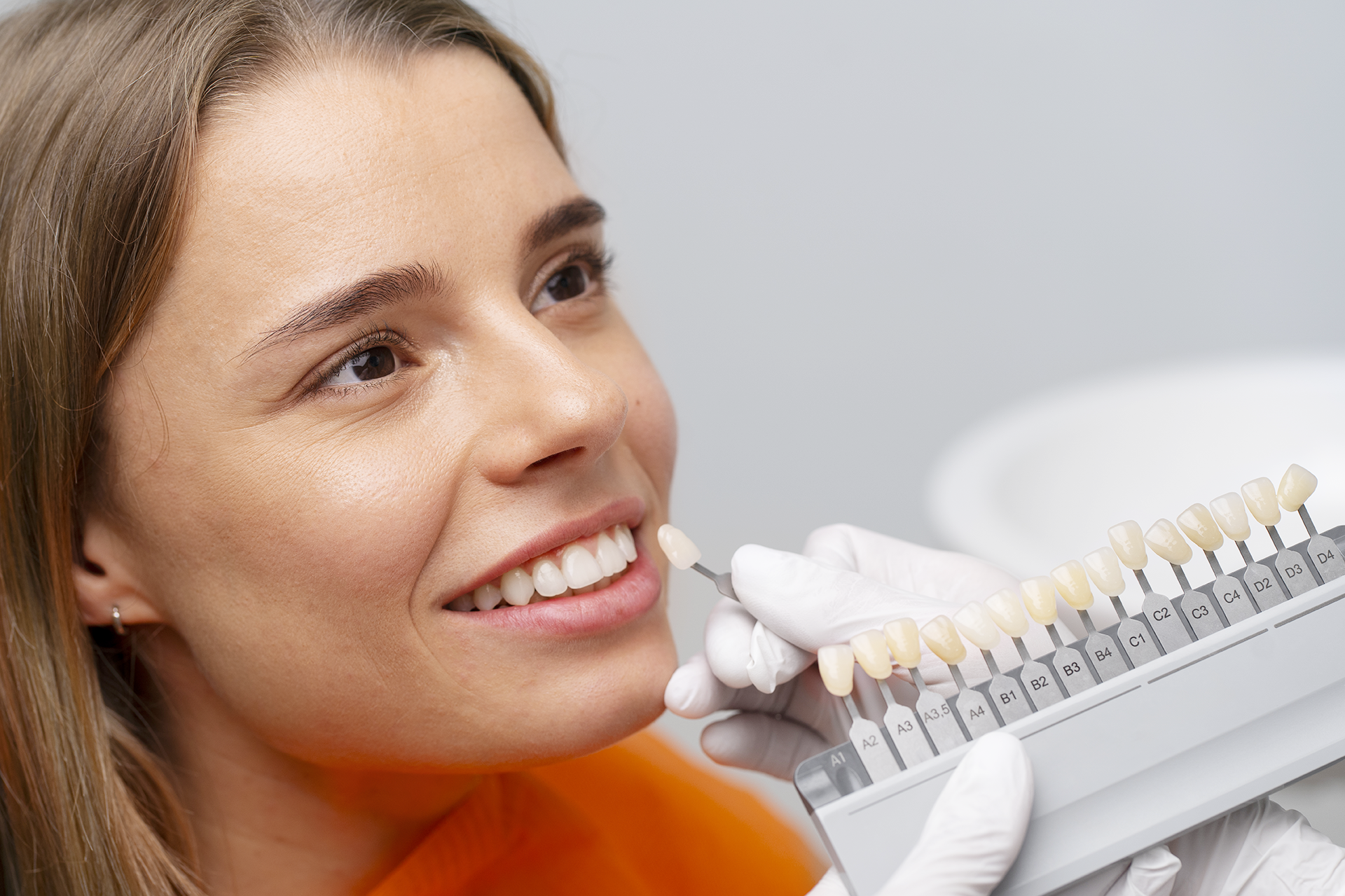 Composite Veneers Pros & Cons, Procedure and Alternatives